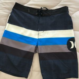 Size 28 Men’s board shorts/swim trunk Hurley